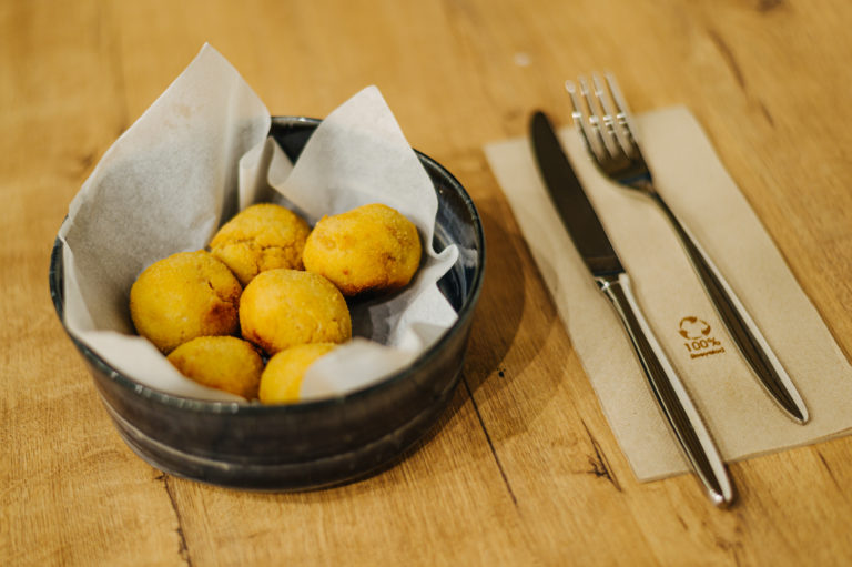 Croquetas de jamón y huevo